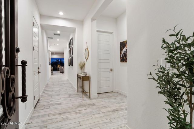 21514 N 58TH Street, Phoenix, AZ 85054