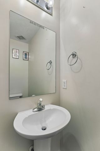 1322 Tonya Dr, La Vergne, TN 37086