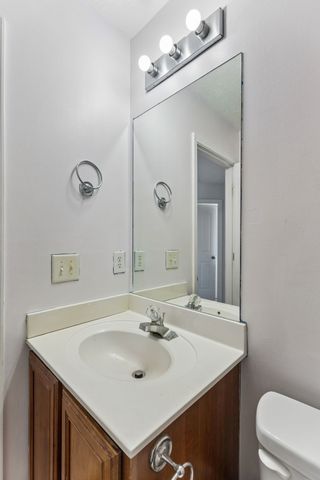1322 Tonya Dr, La Vergne, TN 37086