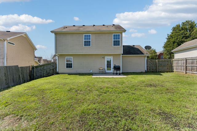 1322 Tonya Dr, La Vergne, TN 37086