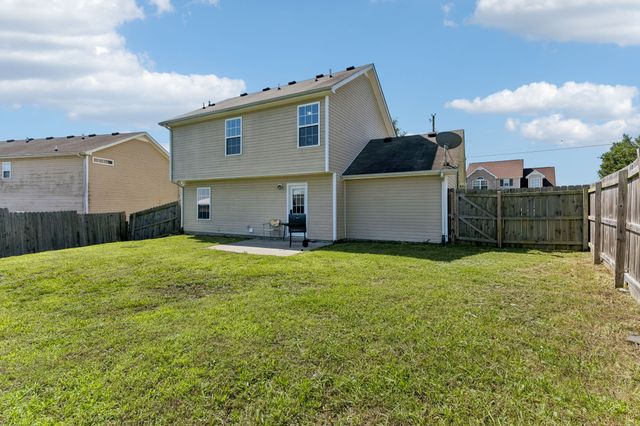 1322 Tonya Dr, La Vergne, TN 37086