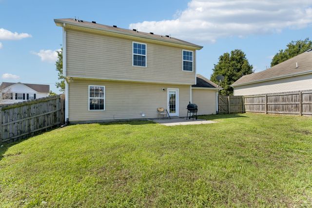 1322 Tonya Dr, La Vergne, TN 37086