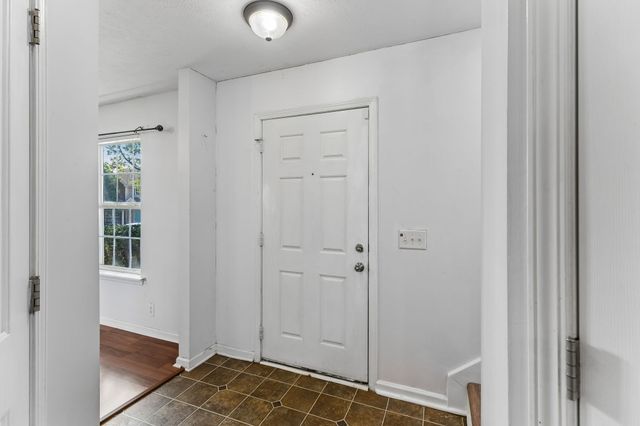 1322 Tonya Dr, La Vergne, TN 37086