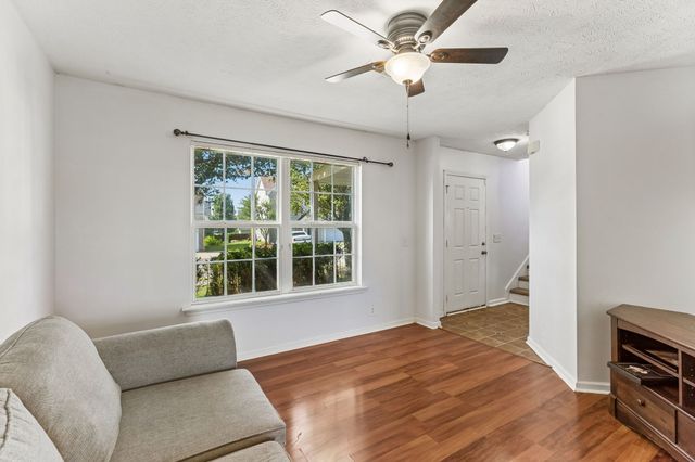1322 Tonya Dr, La Vergne, TN 37086