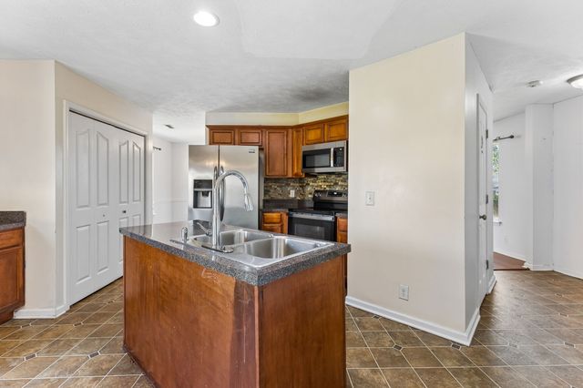 1322 Tonya Dr, La Vergne, TN 37086