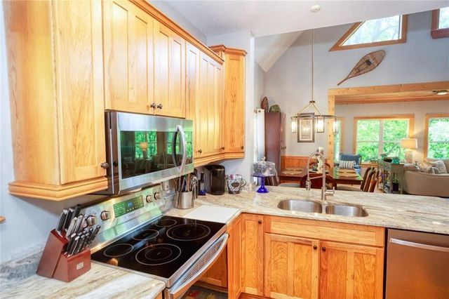 190 Raintree Court, Demorest, GA 30535