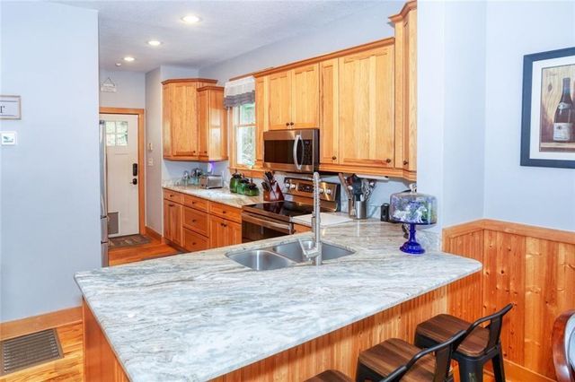 190 Raintree Court, Demorest, GA 30535