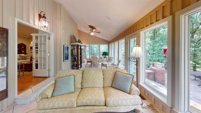 1003 Oakwood Dr, Wynne, AR 72396