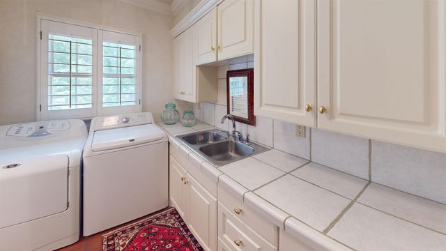 1003 Oakwood Dr, Wynne, AR 72396