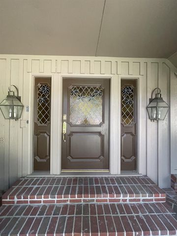 1003 Oakwood Dr, Wynne, AR 72396