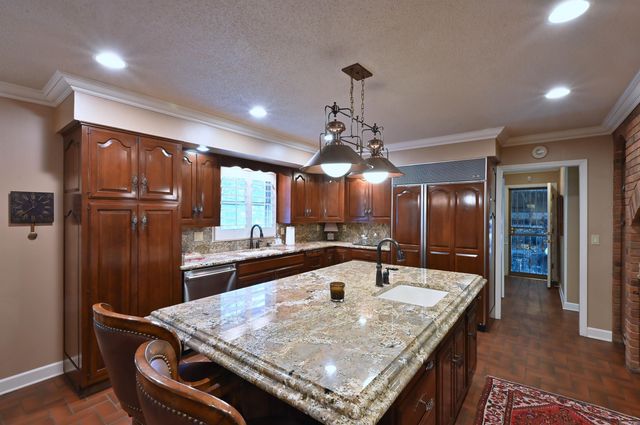 1003 Oakwood Dr, Wynne, AR 72396