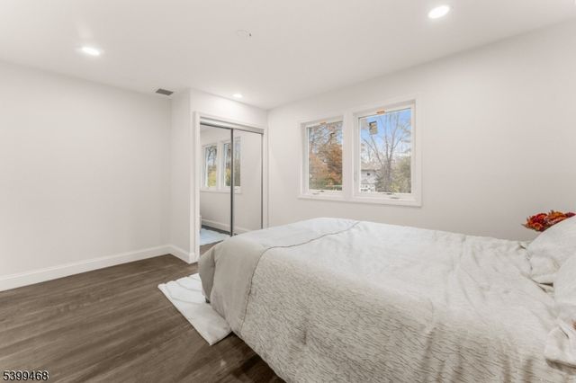 28 Charles St, Clifton City, NJ 07013