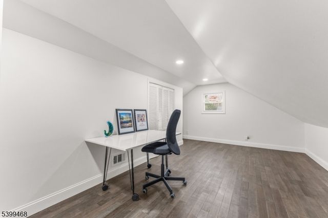 28 Charles St, Clifton City, NJ 07013