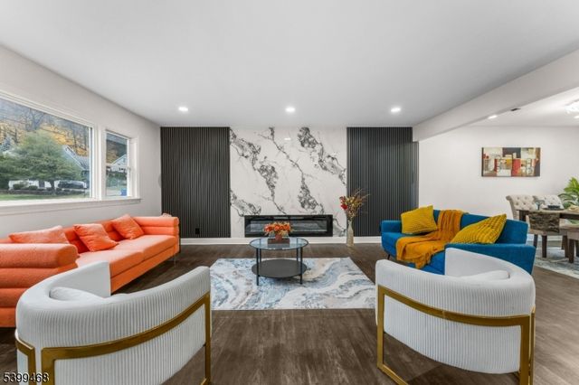 28 Charles St, Clifton City, NJ 07013