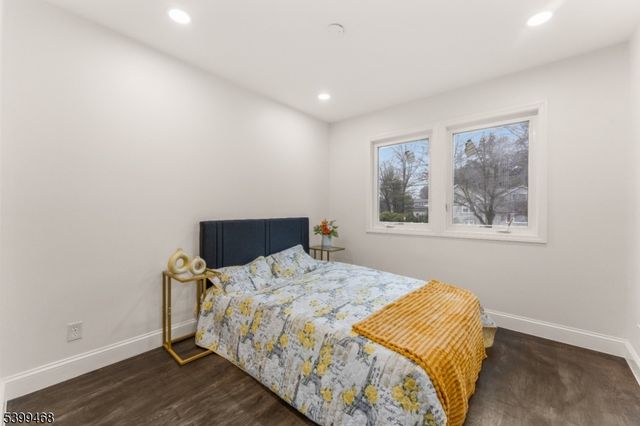 28 Charles St, Clifton City, NJ 07013