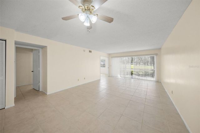 7860 PALM AIRE LANE 105, Sarasota, FL 34243