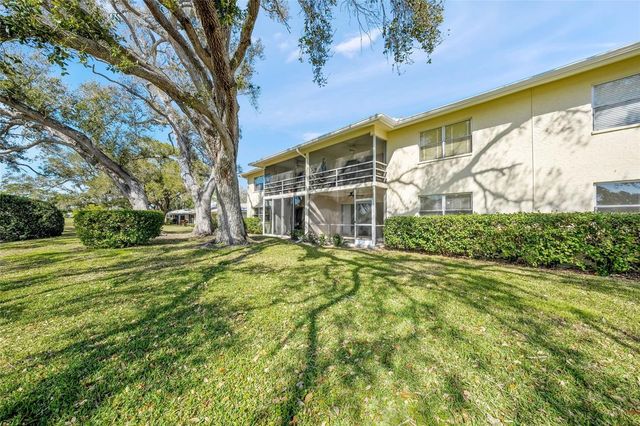 7860 PALM AIRE LANE 105, Sarasota, FL 34243