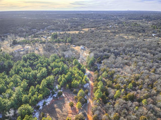 6301 S Triple X Road, Choctaw, OK 73020