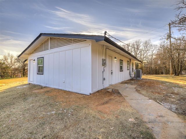 6301 S Triple X Road, Choctaw, OK 73020