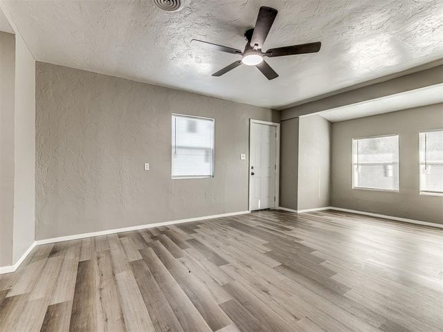 6301 S Triple X Road, Choctaw, OK 73020