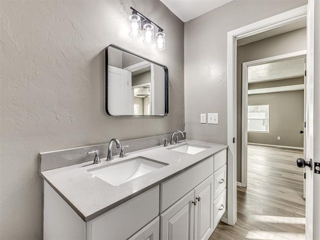 6301 S Triple X Road, Choctaw, OK 73020