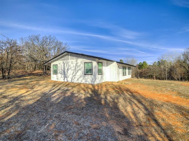6301 S Triple X Road, Choctaw, OK 73020