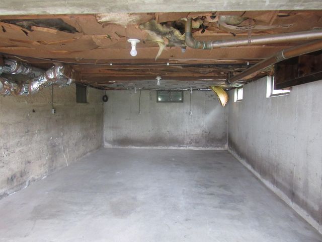 126 Parkwood Drive 126 Parkwood Drive, West Milton, OH 45383