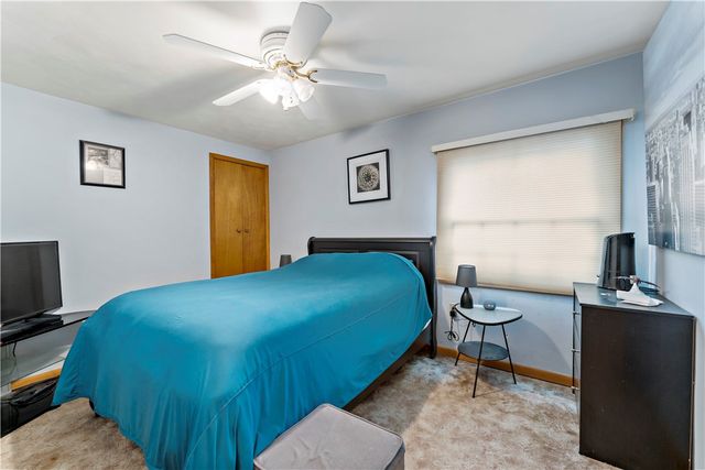 987 Mccoy Rd, Kennedy Twp, PA 15136