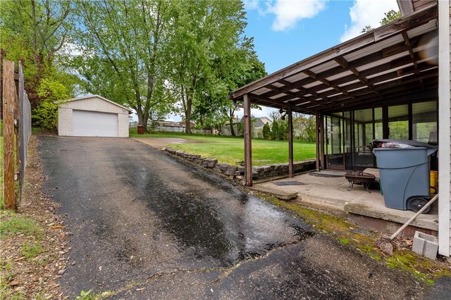987 Mccoy Rd, Kennedy Twp, PA 15136