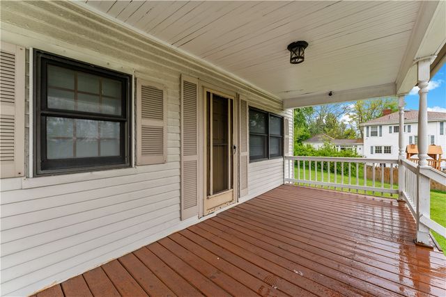987 Mccoy Rd, Kennedy Twp, PA 15136