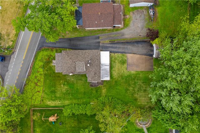 987 Mccoy Rd, Kennedy Twp, PA 15136