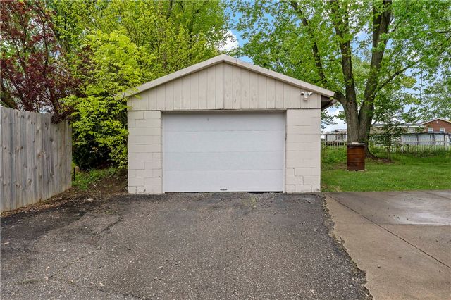 987 Mccoy Rd, Kennedy Twp, PA 15136