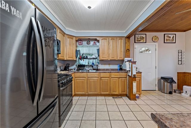 987 Mccoy Rd, Kennedy Twp, PA 15136