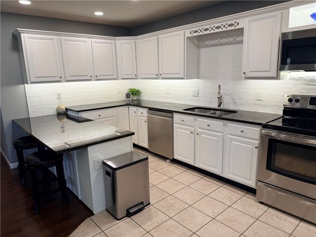 903 Hunter Ridge, Siloam Springs, AR 72761