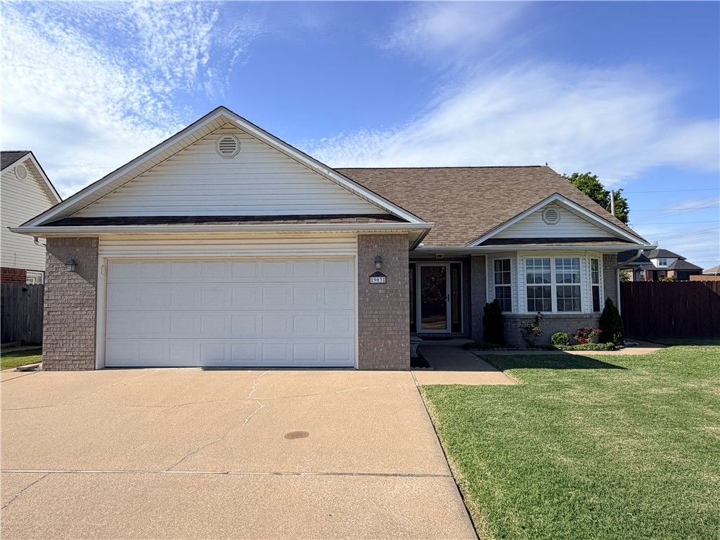 903 Hunter Ridge, Siloam Springs, AR 72761
