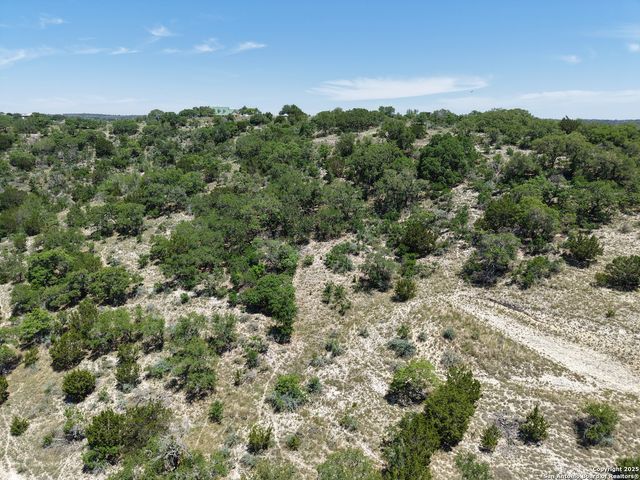 231 Echo Falls, Comfort, TX 78013