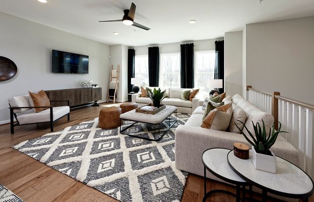 200 Mountain Interval Road 06628, Schaumburg, IL 60193