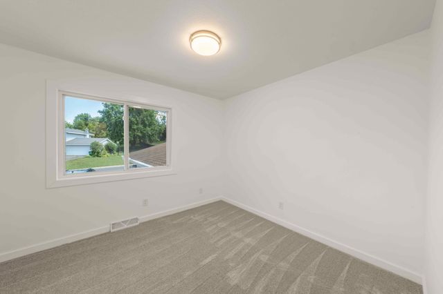 12903 Apple View Lane, Burnsville, MN 55337