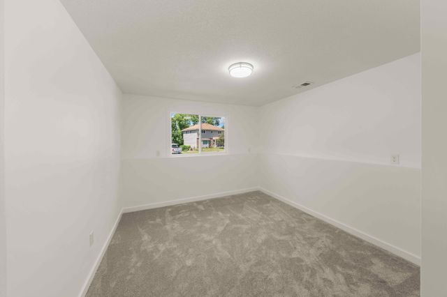 12903 Apple View Lane, Burnsville, MN 55337