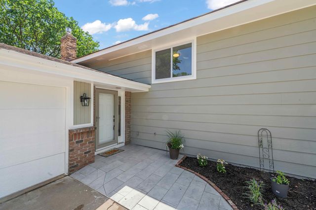 12903 Apple View Lane, Burnsville, MN 55337