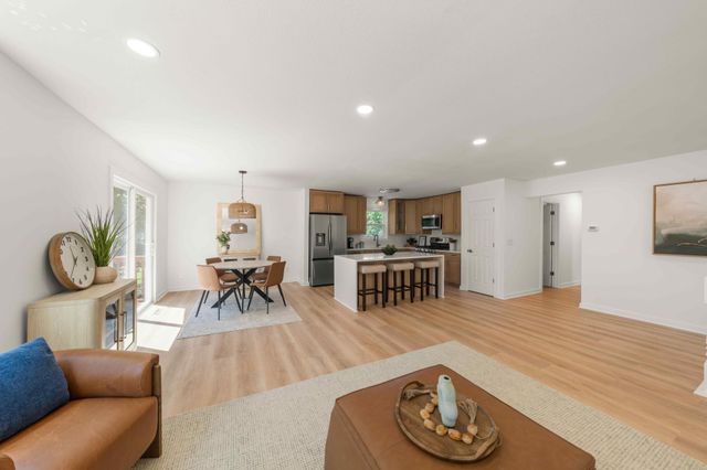 12903 Apple View Lane, Burnsville, MN 55337