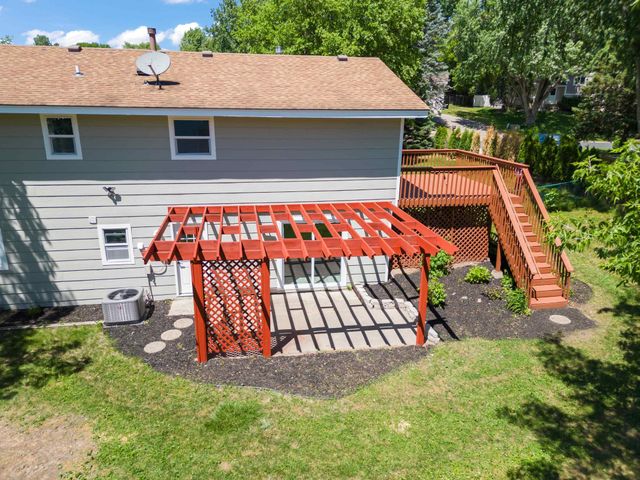 12903 Apple View Lane, Burnsville, MN 55337