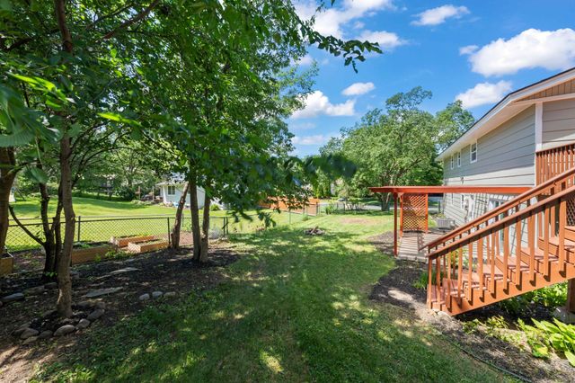 12903 Apple View Lane, Burnsville, MN 55337