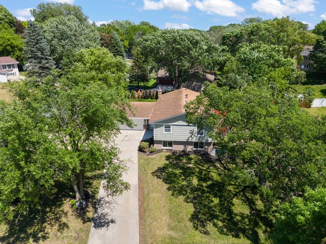 12903 Apple View Lane, Burnsville, MN 55337