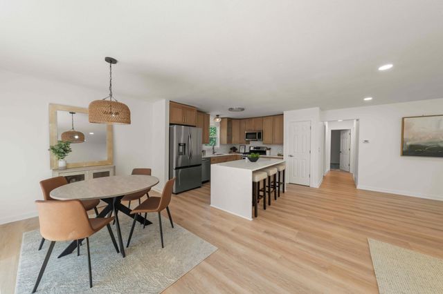 12903 Apple View Lane, Burnsville, MN 55337