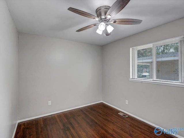 735 W Arbor Drive NW, Huntsville, AL 35811
