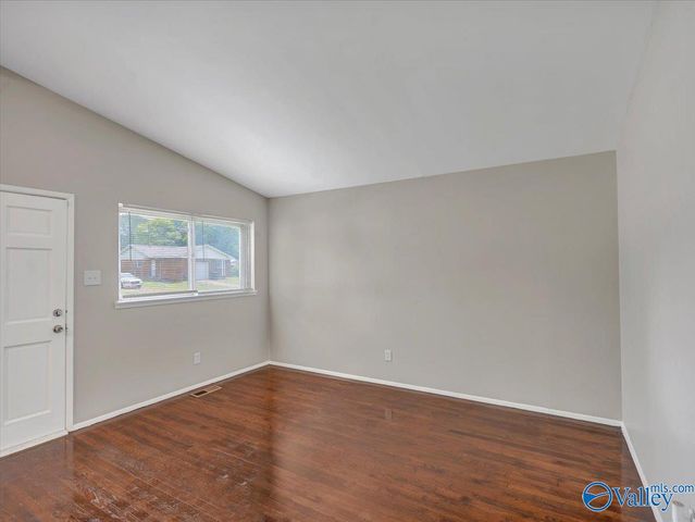 735 W Arbor Drive NW, Huntsville, AL 35811