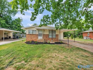 735 W Arbor Drive NW, Huntsville, AL 35811