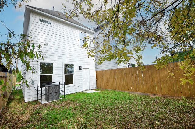 9312 Waller Street, Houston, TX 77012
