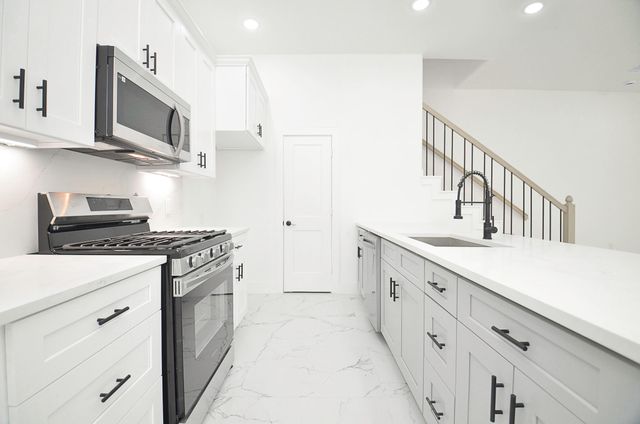 9312 Waller Street, Houston, TX 77012